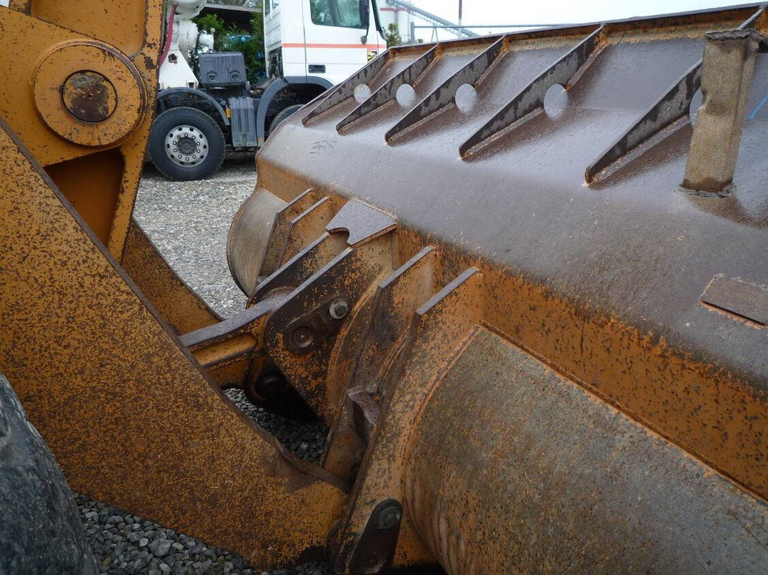 Gumikerekes homlokrakodó Case 921E: 12 kép. Gumikerekes homlokrakodó Case 921E: 12 kép.