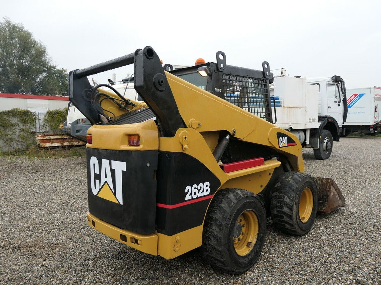 Caterpillar 262 B - Mini homlokrakodó: 3 kép. Caterpillar 262 B - Mini homlokrakodó: 3 kép.