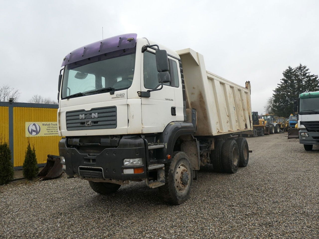 MAN TGA 33.390 - Billenőplatós teherautó: 1 kép. MAN TGA 33.390 - Billenőplatós teherautó: 1 kép.