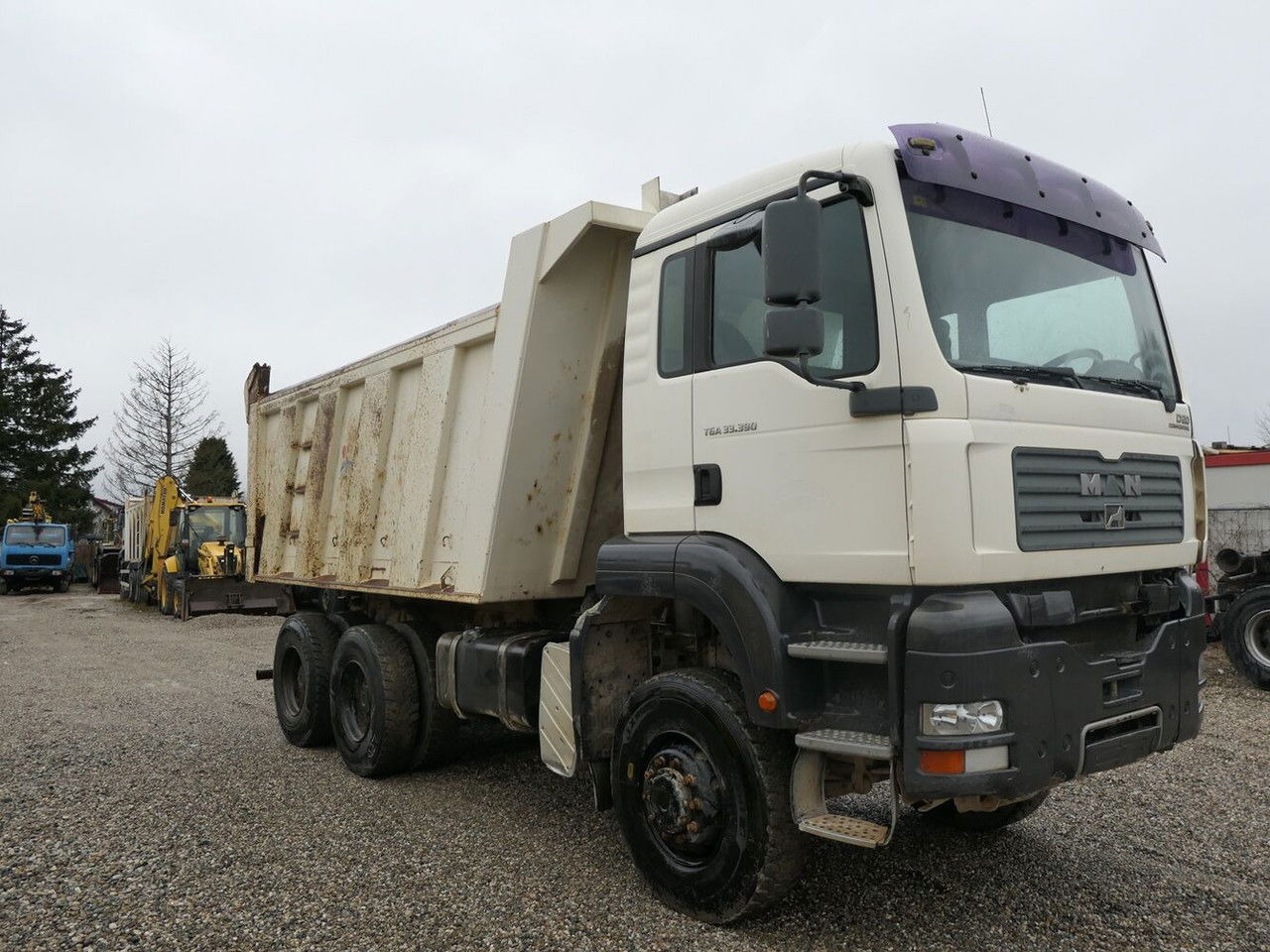 MAN TGA 33.390 - Billenőplatós teherautó: 3 kép. MAN TGA 33.390 - Billenőplatós teherautó: 3 kép.