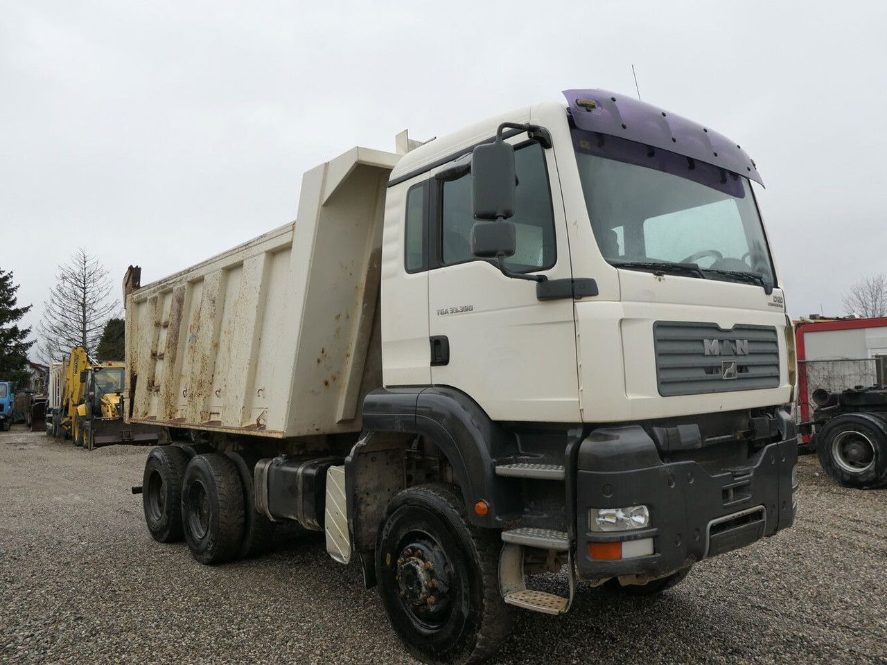 MAN TGA 33.390 - Billenőplatós teherautó: 4 kép. MAN TGA 33.390 - Billenőplatós teherautó: 4 kép.