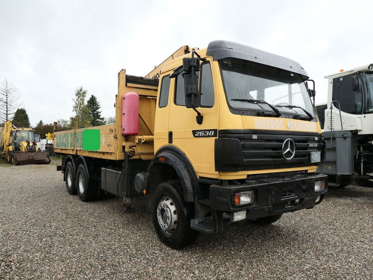 Mercedes-Benz SK 2638 - Platós teherautó: 2 kép. Mercedes-Benz SK 2638 - Platós teherautó: 2 kép.