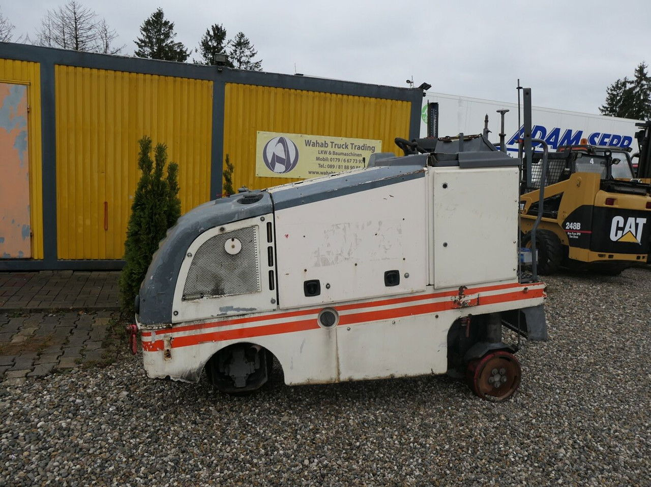 Wirtgen W 35 DC - Aszfaltmaró: 2 kép. Wirtgen W 35 DC - Aszfaltmaró: 2 kép.