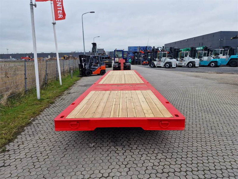 Novatech Trailer RT100-40FT - Anyagmozgató gép: 4 kép. Novatech Trailer RT100-40FT - Anyagmozgató gép: 4 kép.