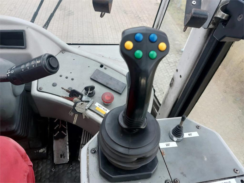 CVS Ferrari F378.5 PB - Konténerrakodó: 4 kép. CVS Ferrari F378.5 PB - Konténerrakodó: 4 kép.