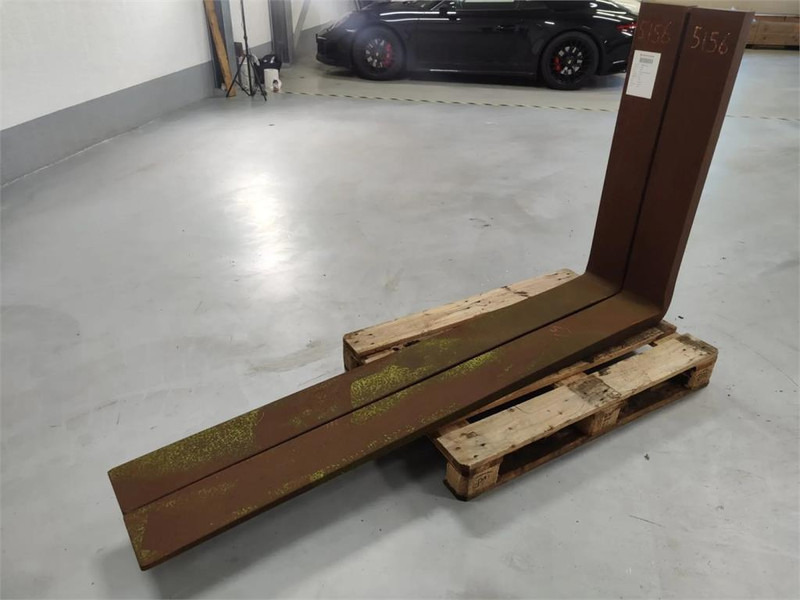 Fork Blanks 2000x200x60 - Raklapvilla - Anyagmozgató gép: 3 kép. Fork Blanks 2000x200x60 - Raklapvilla - Anyagmozgató gép: 3 kép.