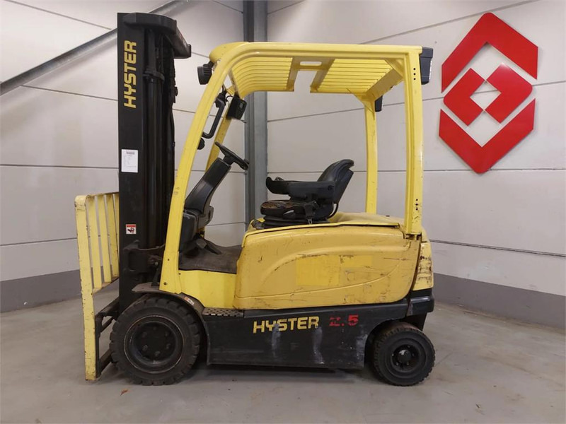 Hyster J2.5 XN-717 - Elektromos targonca: 2 kép. Hyster J2.5 XN-717 - Elektromos targonca: 2 kép.