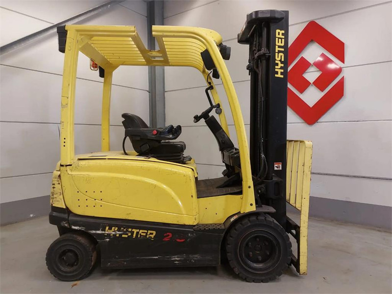 Hyster J2.5 XN-717 - Elektromos targonca: 1 kép. Hyster J2.5 XN-717 - Elektromos targonca: 1 kép.