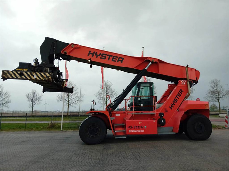 Hyster RS45-31CH - Konténerrakodó: 2 kép. Hyster RS45-31CH - Konténerrakodó: 2 kép.