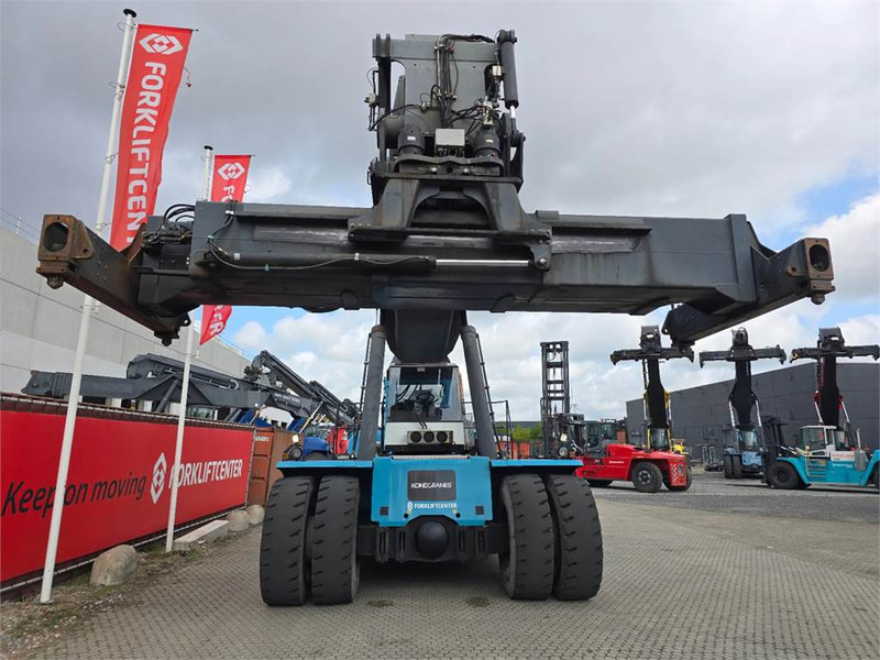KONECRANES SMV 4531 TB5 - Konténerrakodó: 5 kép. KONECRANES SMV 4531 TB5 - Konténerrakodó: 5 kép.