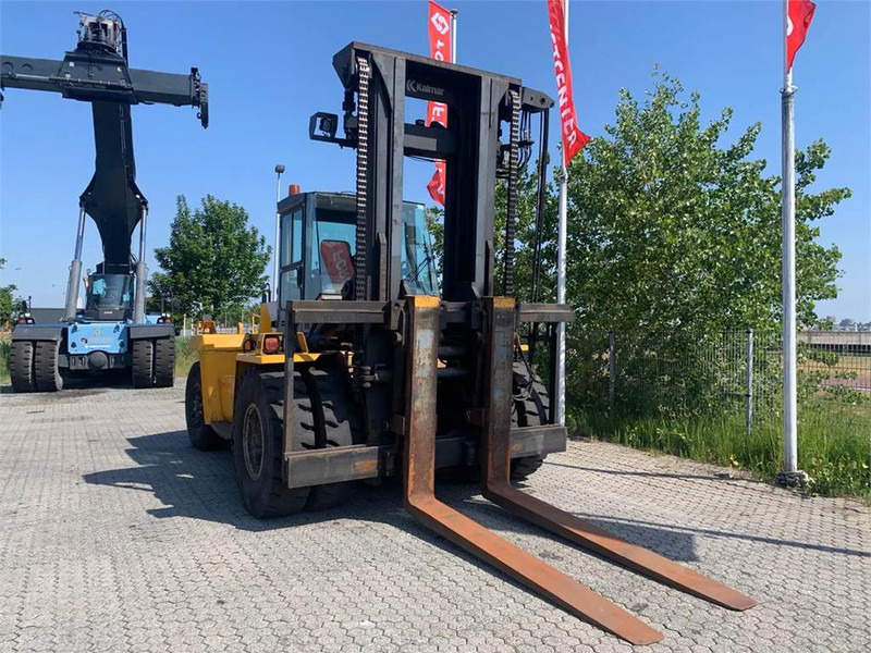 Kalmar DCD 200-12 LB - Dízel targonca: 3 kép. Kalmar DCD 200-12 LB - Dízel targonca: 3 kép.