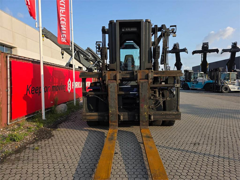 Kalmar DCG180-12 - Dízel targonca: 5 kép. Kalmar DCG180-12 - Dízel targonca: 5 kép.