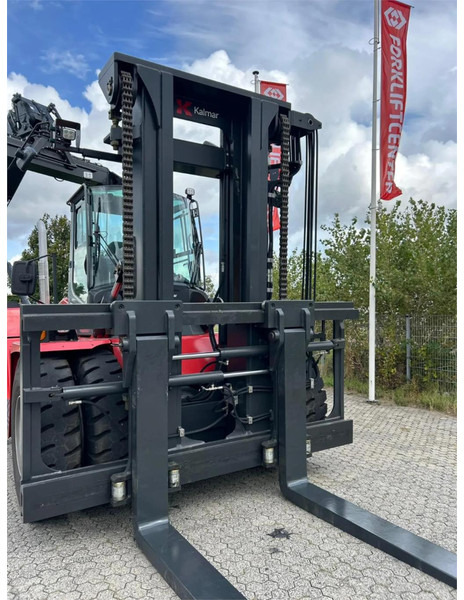 Kalmar DCG250-12 - Dízel targonca: 5 kép. Kalmar DCG250-12 - Dízel targonca: 5 kép.