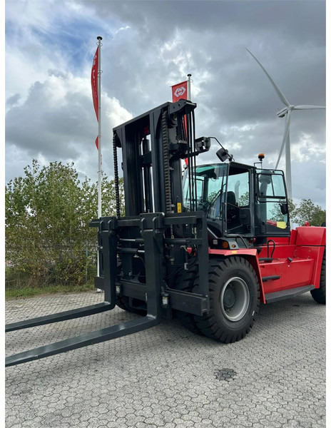 Kalmar DCG250-12 - Dízel targonca: 4 kép. Kalmar DCG250-12 - Dízel targonca: 4 kép.