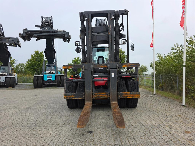Kalmar DCG330-12 - Dízel targonca: 5 kép. Kalmar DCG330-12 - Dízel targonca: 5 kép.