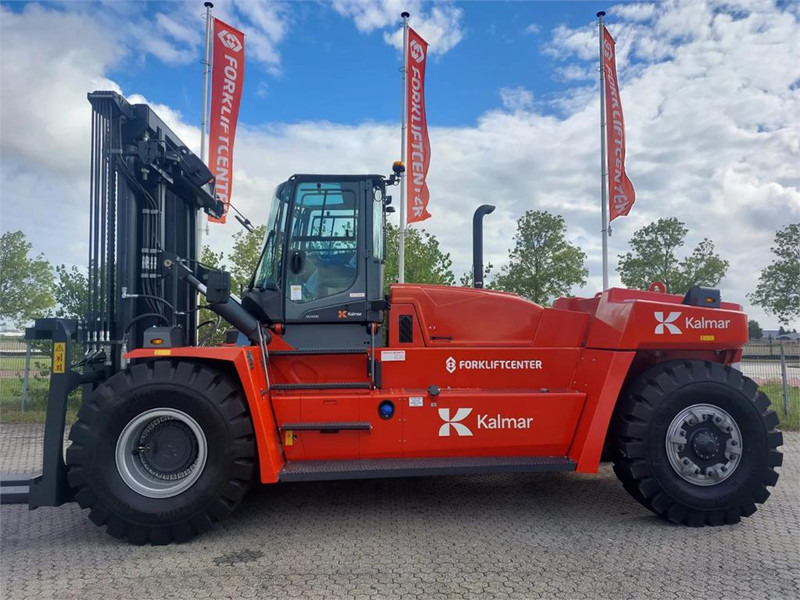 Kalmar DCG330-12 - Dízel targonca: 2 kép. Kalmar DCG330-12 - Dízel targonca: 2 kép.