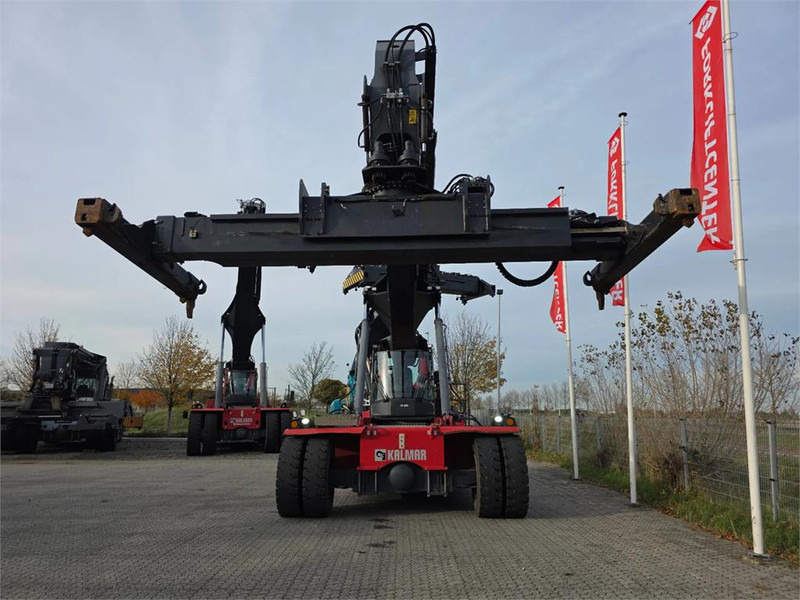 Kalmar DRG120-54S6 - Konténer targoncá: 5 kép. Kalmar DRG120-54S6 - Konténer targoncá: 5 kép.
