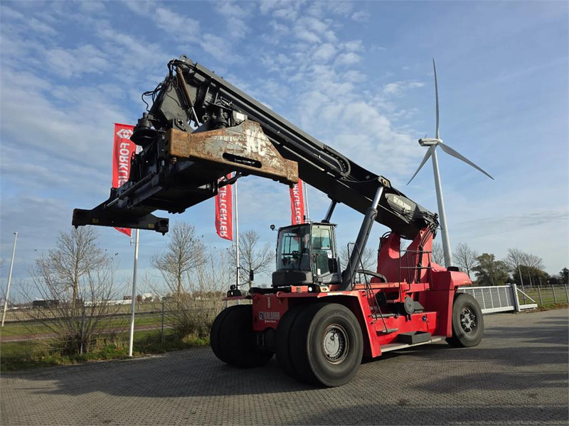 Kalmar DRG450-60S5 - Konténerrakodó: 4 kép. Kalmar DRG450-60S5 - Konténerrakodó: 4 kép.