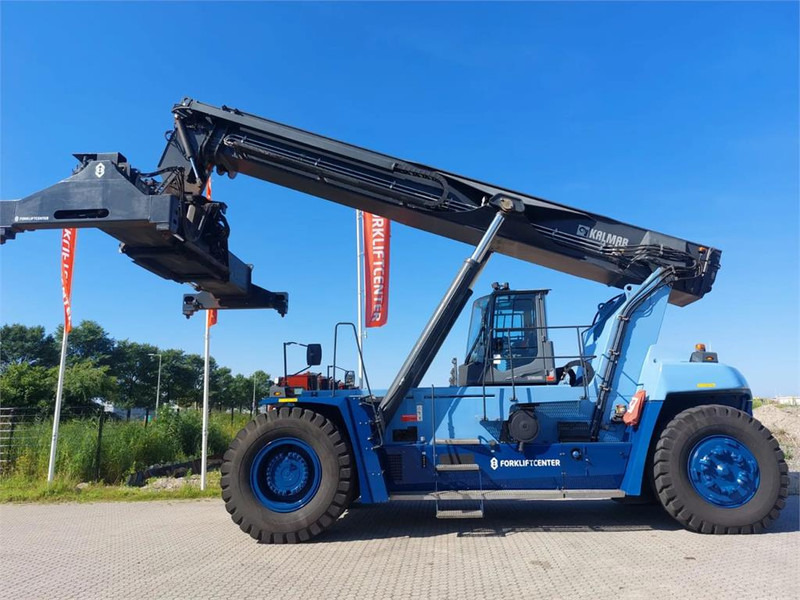Kalmar DRG450-60S5X - Konténerrakodó: 2 kép. Kalmar DRG450-60S5X - Konténerrakodó: 2 kép.