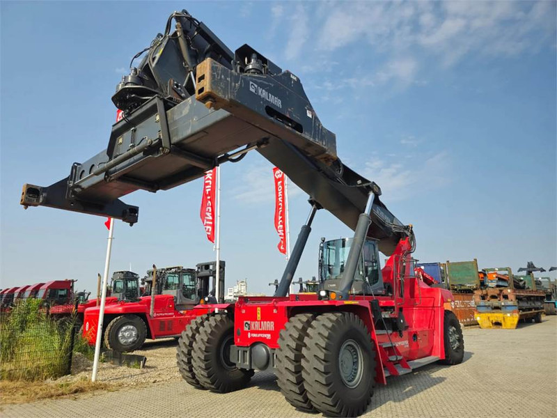 Kalmar DRG450-65S5 - Konténerrakodó: 4 kép. Kalmar DRG450-65S5 - Konténerrakodó: 4 kép.