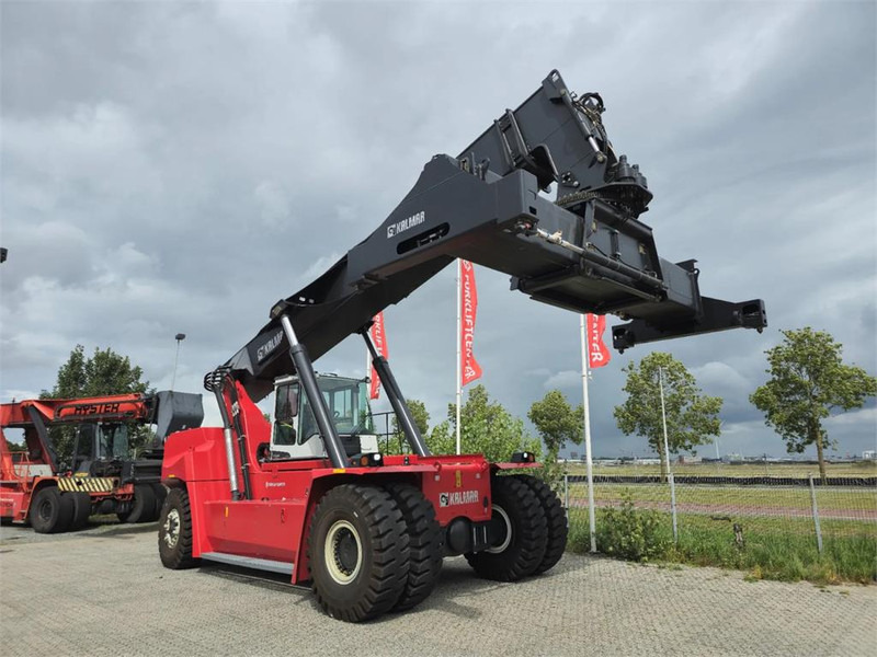 Kalmar DRU450-62S5 - Konténerrakodó: 3 kép. Kalmar DRU450-62S5 - Konténerrakodó: 3 kép.