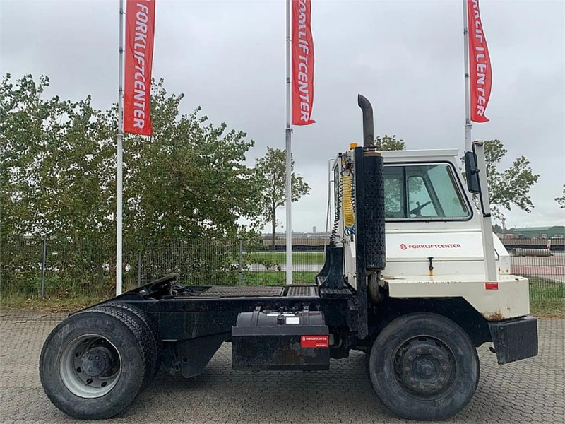 Kalmar Ottawa 50 - Terminál targoncá: 1 kép. Kalmar Ottawa 50 - Terminál targoncá: 1 kép.