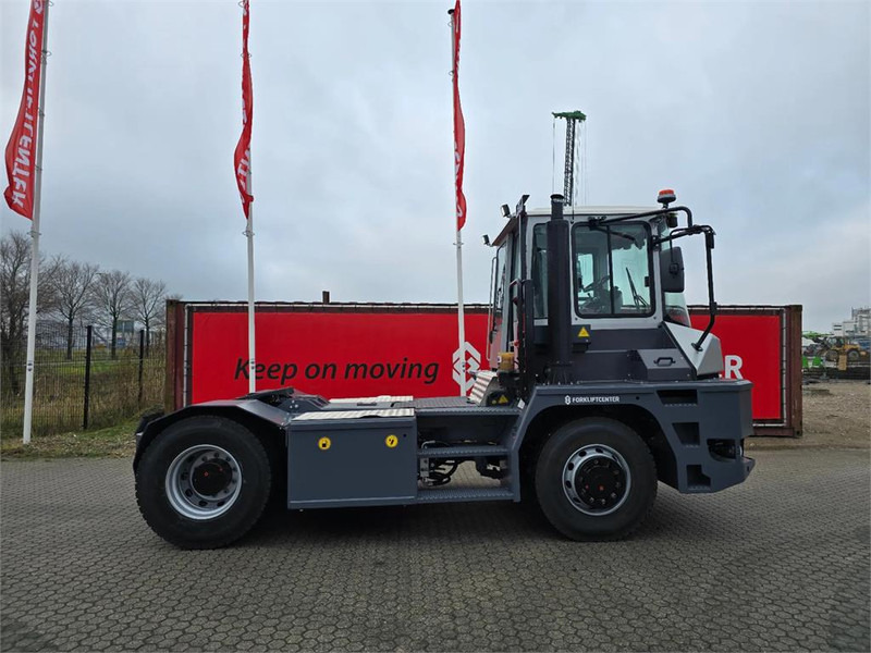 Mafi R336 4x4 - Terminál targoncá: 3 kép. Mafi R336 4x4 - Terminál targoncá: 3 kép.