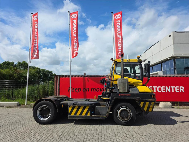 Terberg RT282 4x4 - Terminál targoncá: 3 kép. Terberg RT282 4x4 - Terminál targoncá: 3 kép.