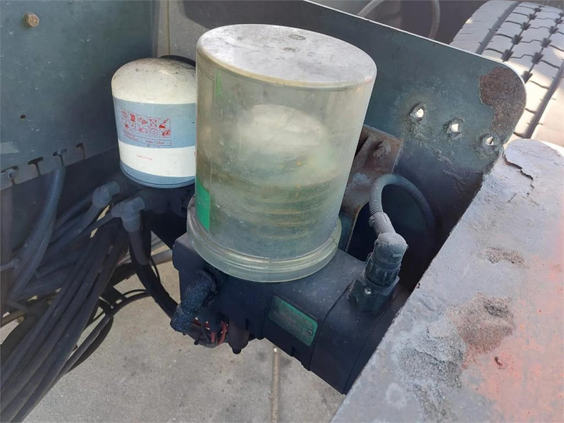 Terminál targoncá Terberg YT182: 10 kép. Terminál targoncá Terberg YT182: 10 kép.