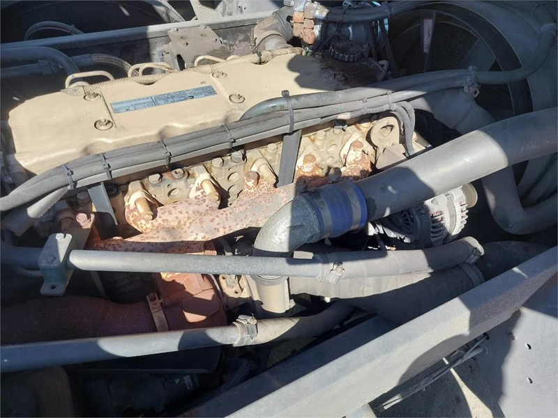 Terminál targoncá Terberg YT182: 16 kép. Terminál targoncá Terberg YT182: 16 kép.