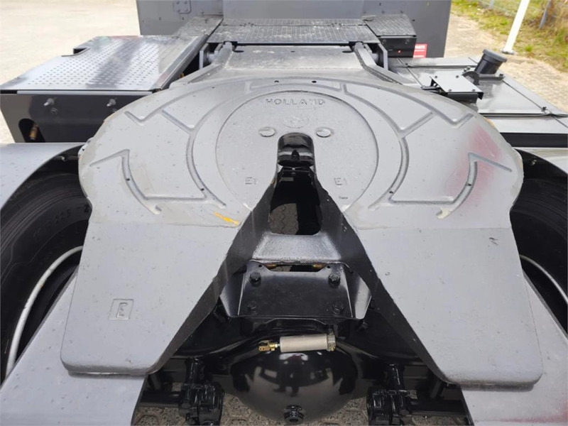 Terminál targoncá Terberg YT220: 9 kép.