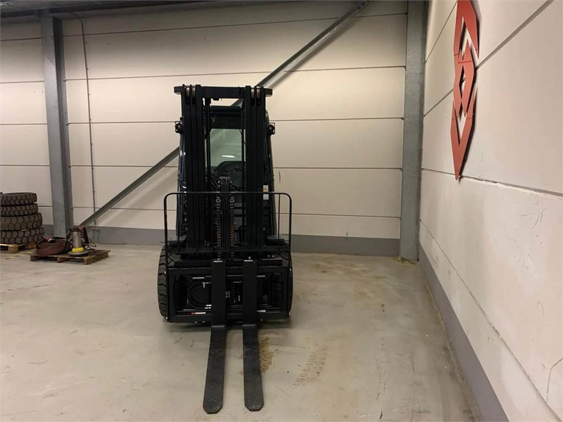 Toyota 02-8FGJF35 - Gázüzemű targonca: 5 kép. Toyota 02-8FGJF35 - Gázüzemű targonca: 5 kép.