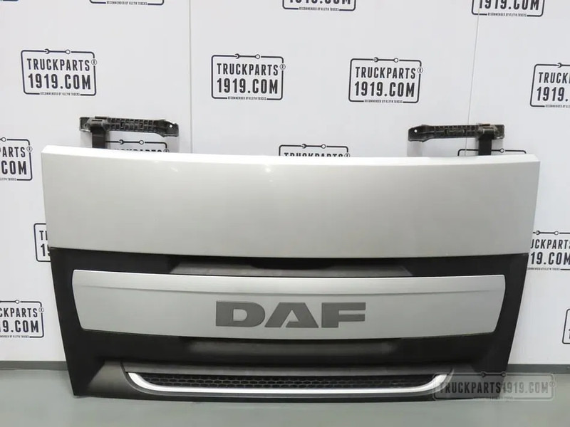DAF 2191694 | Grille XF 106 - Motorháztető - Teherautó: 1 kép. DAF 2191694 | Grille XF 106 - Motorháztető - Teherautó: 1 kép.