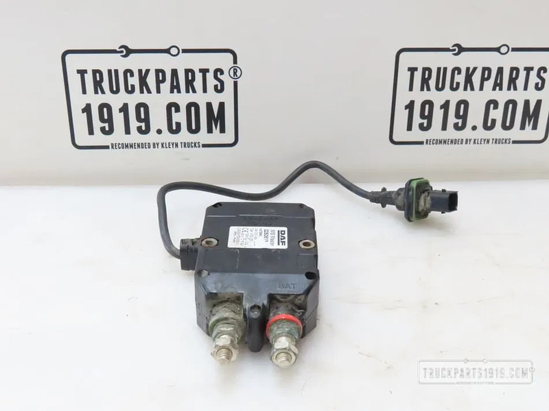 DAF 2253619 Elektronische Hoofdschakelaar - ECU - Teherautó: 1 kép. DAF 2253619 Elektronische Hoofdschakelaar - ECU - Teherautó: 1 kép.