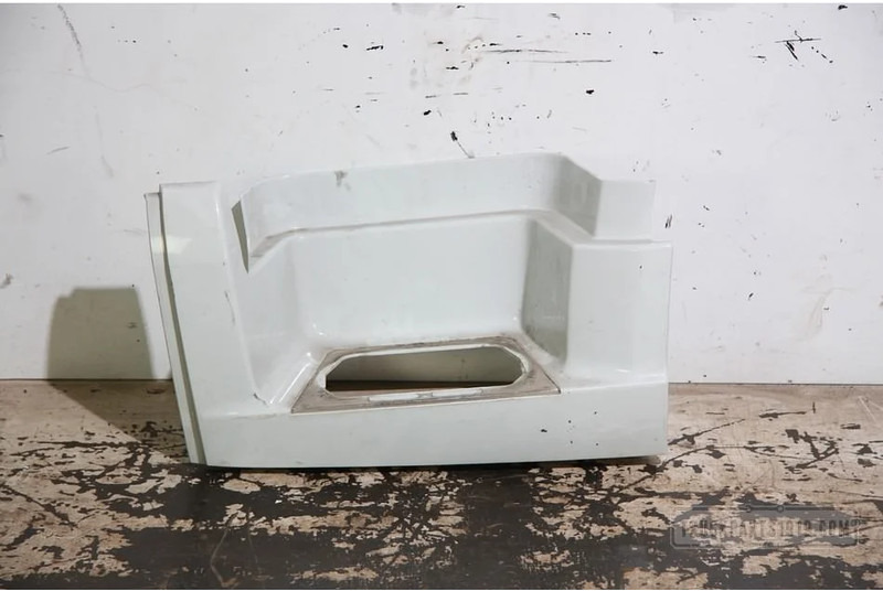 DAF CF 75 Body & Chassis Parts Opstapbak DAF CF75 & CF85 LH. - Lépcső - Teherautó: 1 kép. DAF CF 75 Body & Chassis Parts Opstapbak DAF CF75 & CF85 LH. - Lépcső - Teherautó: 1 kép.