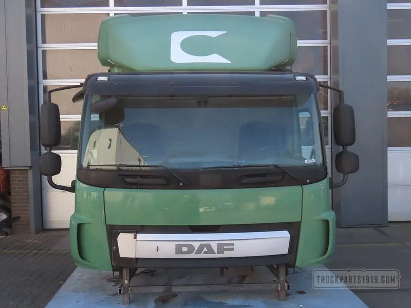 DAF Dagcabine CF E6 - Fülke és belső tér - Teherautó: 1 kép. DAF Dagcabine CF E6 - Fülke és belső tér - Teherautó: 1 kép.