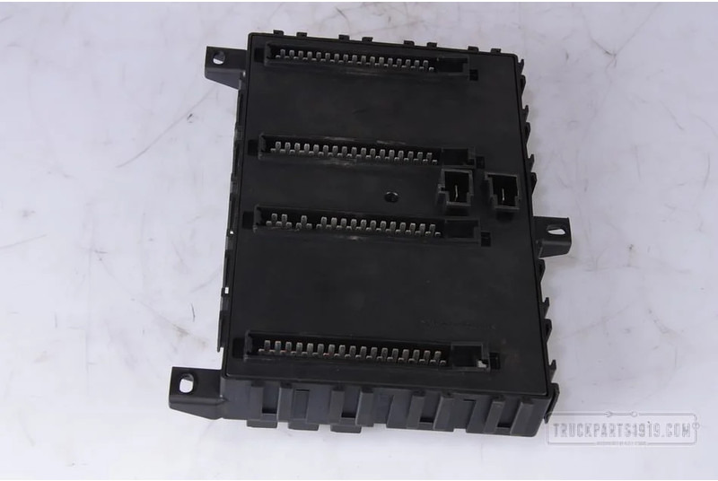 DAF Electrical System Centrale electra box DAF - Biztosíték - Teherautó: 2 kép. DAF Electrical System Centrale electra box DAF - Biztosíték - Teherautó: 2 kép.