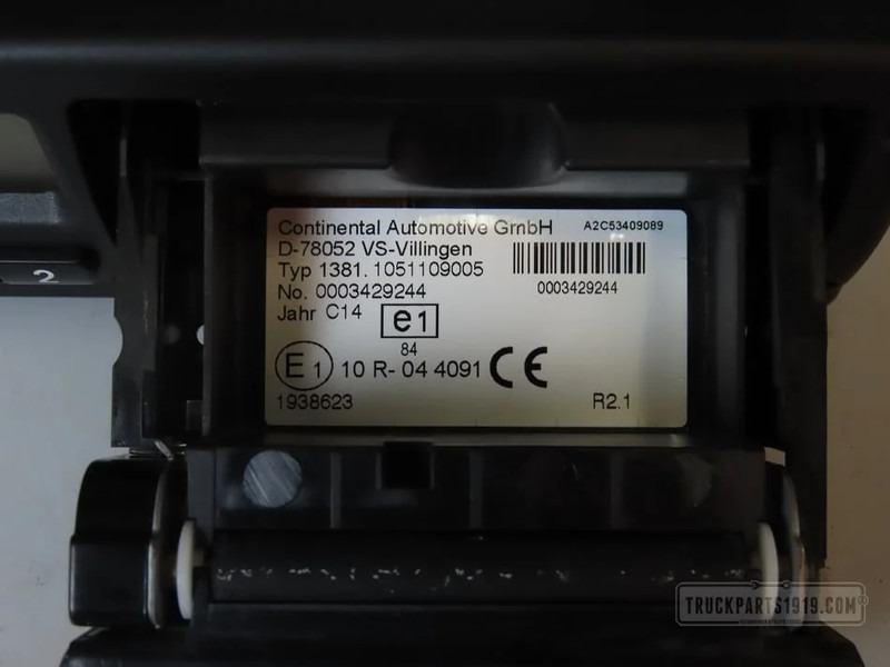 DAF Electrical System Tachograaf R2.1 DAF - Tachográf - Teherautó: 2 kép. DAF Electrical System Tachograaf R2.1 DAF - Tachográf - Teherautó: 2 kép.