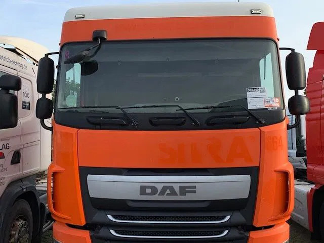 DAF XF 106 SpaceCap Cabine Compleet - Fülke és belső tér - Teherautó: 1 kép. DAF XF 106 SpaceCap Cabine Compleet - Fülke és belső tér - Teherautó: 1 kép.