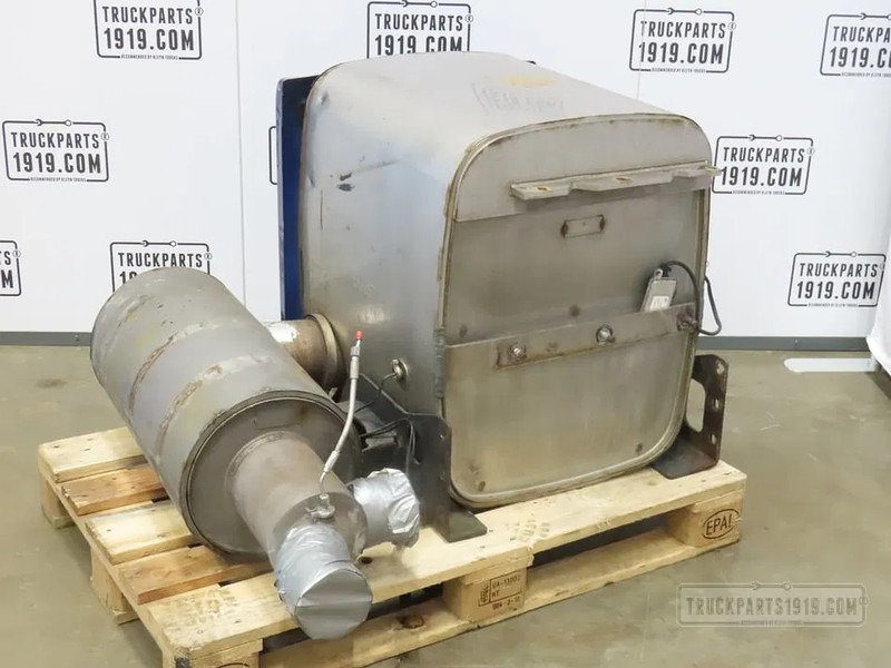 MAN 82.15101.0051 | Uitlaatdemper - Hangtompító - Teherautó: 2 kép. MAN 82.15101.0051 | Uitlaatdemper - Hangtompító - Teherautó: 2 kép.