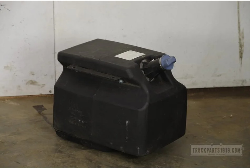 MAN Exhaust System AdBlue Tank 40L. - AdBlue tartály - Teherautó: 1 kép. MAN Exhaust System AdBlue Tank 40L. - AdBlue tartály - Teherautó: 1 kép.