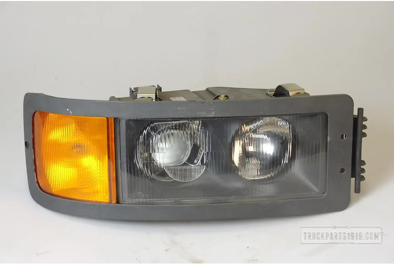 MAN F2000 Lighting Koplamp Re. F2000 - Fényszóró - Teherautó: 1 kép. MAN F2000 Lighting Koplamp Re. F2000 - Fényszóró - Teherautó: 1 kép.