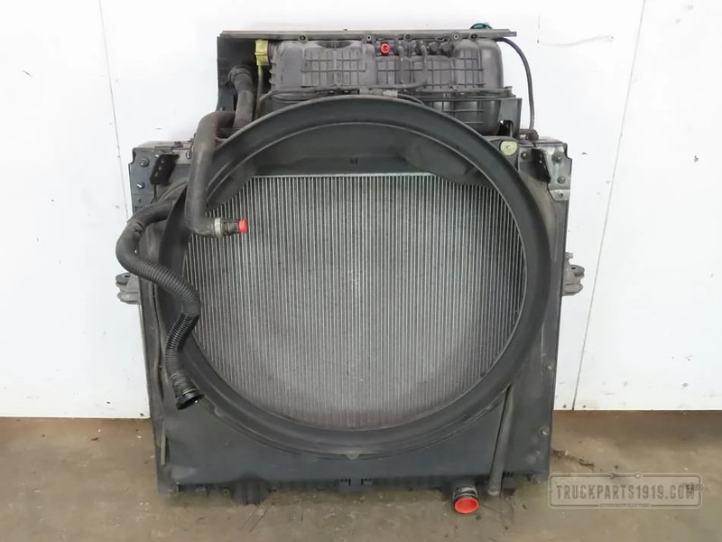 MAN TGS Cooling System Radiateur TGS - Radiátor - Teherautó: 2 kép. MAN TGS Cooling System Radiateur TGS - Radiátor - Teherautó: 2 kép.