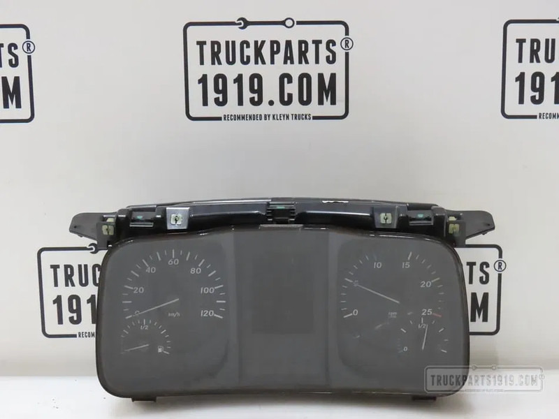 Mercedes-Benz MB 9614465621 Instrumentenpaneel MP4 - Elektromos rendszer - Teherautó: 1 kép. Mercedes-Benz MB 9614465621 Instrumentenpaneel MP4 - Elektromos rendszer - Teherautó: 1 kép.