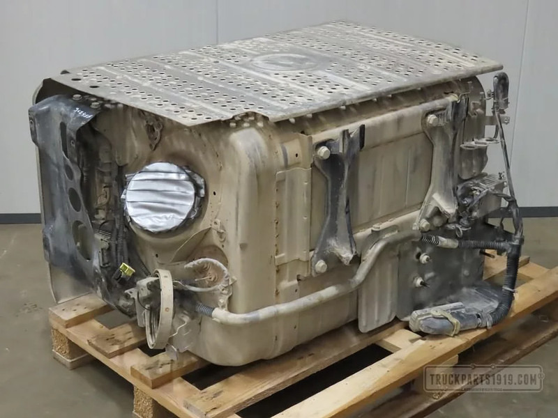 Mercedes-Benz MB Exhaust System Katalysator MP4 - Katalizátor - Teherautó: 2 kép. Mercedes-Benz MB Exhaust System Katalysator MP4 - Katalizátor - Teherautó: 2 kép.