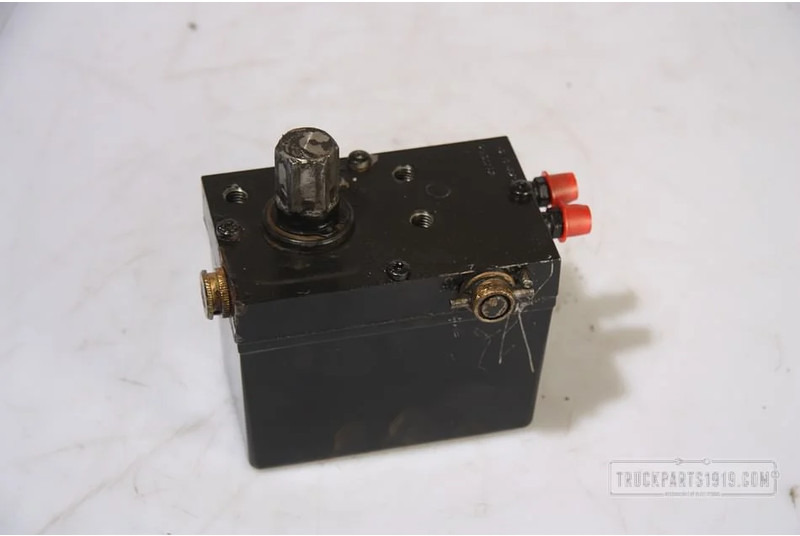 Renault Hydraulic System Kantelpomp Renault - Hidraulika - Teherautó: 1 kép. Renault Hydraulic System Kantelpomp Renault - Hidraulika - Teherautó: 1 kép.