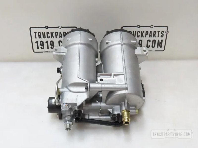 Scania 2279174 Brandstoffilterhuis Scania - Üzemanyagrendszer - Kisteherautó: 1 kép. Scania 2279174 Brandstoffilterhuis Scania - Üzemanyagrendszer - Kisteherautó: 1 kép.