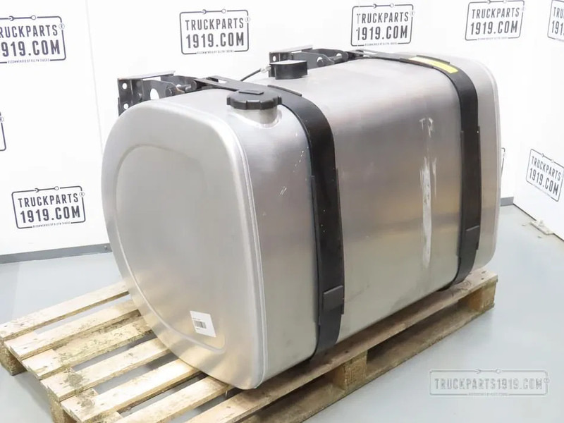 Volvo 21516447 Brandstoftank + steunen 405L - Üzemanyag tartály - Teherautó: 1 kép. Volvo 21516447 Brandstoftank + steunen 405L - Üzemanyag tartály - Teherautó: 1 kép.