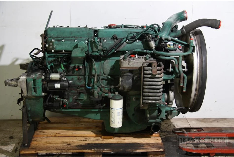 Volvo Engines & Parts Motor D7C 290 EC99 Euro 3 - Motor - Teherautó: 1 kép. Volvo Engines & Parts Motor D7C 290 EC99 Euro 3 - Motor - Teherautó: 1 kép.