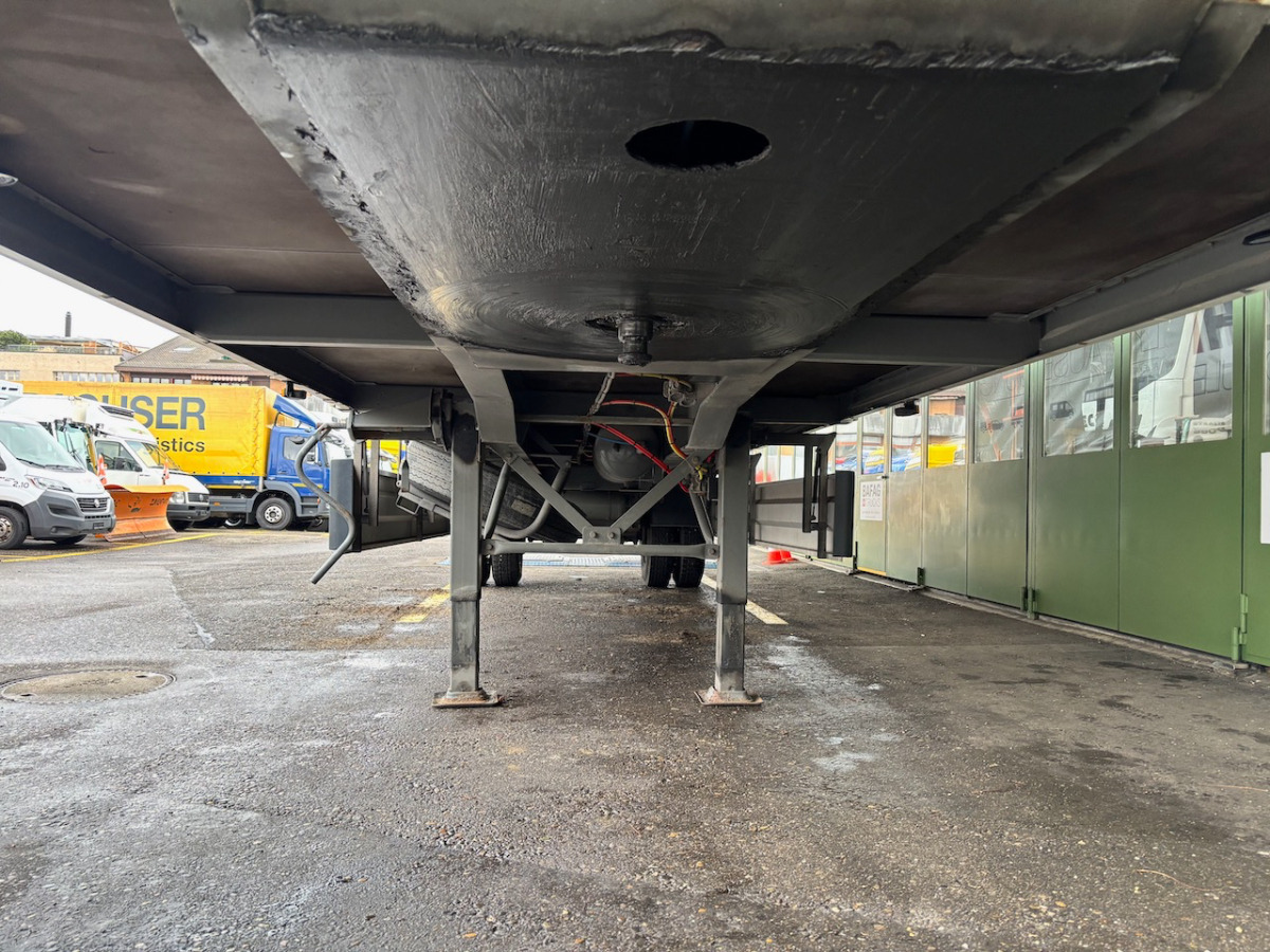 ANDRES SA 9000 - Ponyvás félpótkocsi: 5 kép. ANDRES SA 9000 - Ponyvás félpótkocsi: 5 kép.